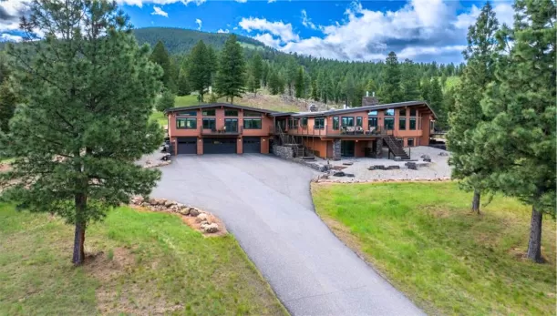 Clancy Singlefamilyresidence 7 Bedrooms Horse Ski