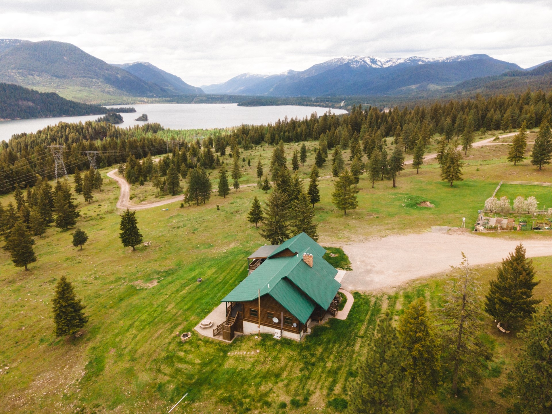 17 Tranquil Lane Trout Creek Singlefamilyresidence