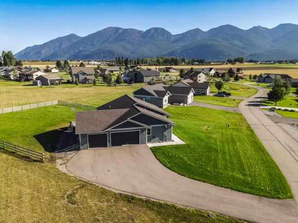 567 Fox Den Trail Kalispell Singlefamilyresidence